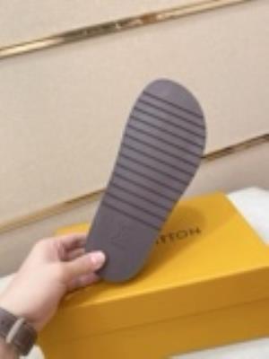 wholesale quality men's louis vuitton shoes model no. 823